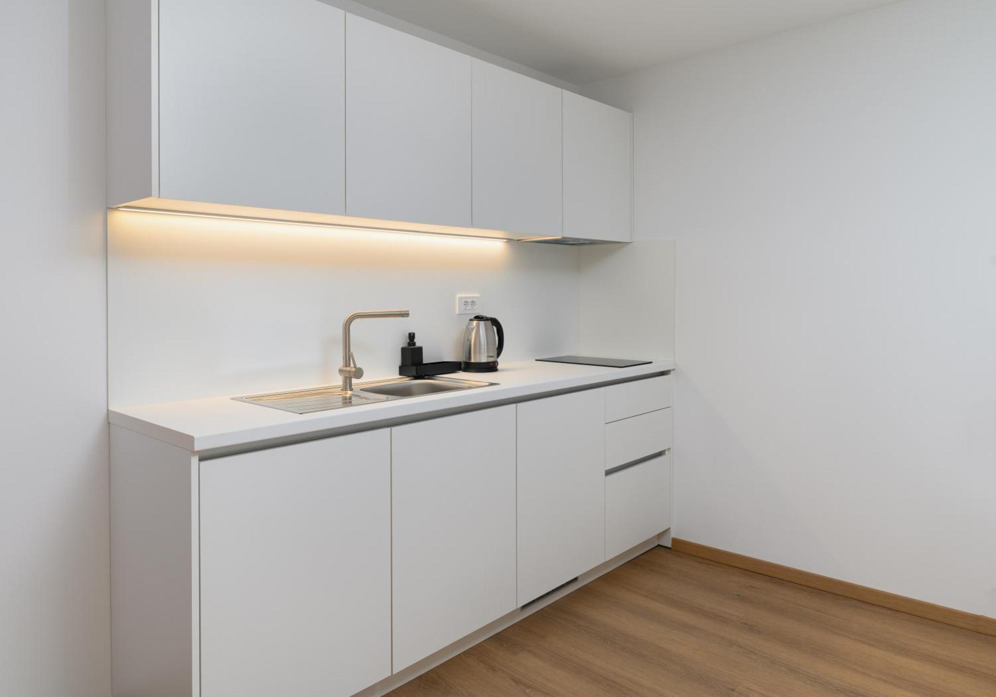 Primus Apartment *